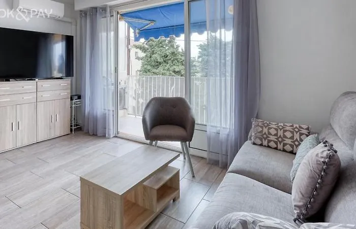 Apartment Beau T2 Au Centre Avec Parking *